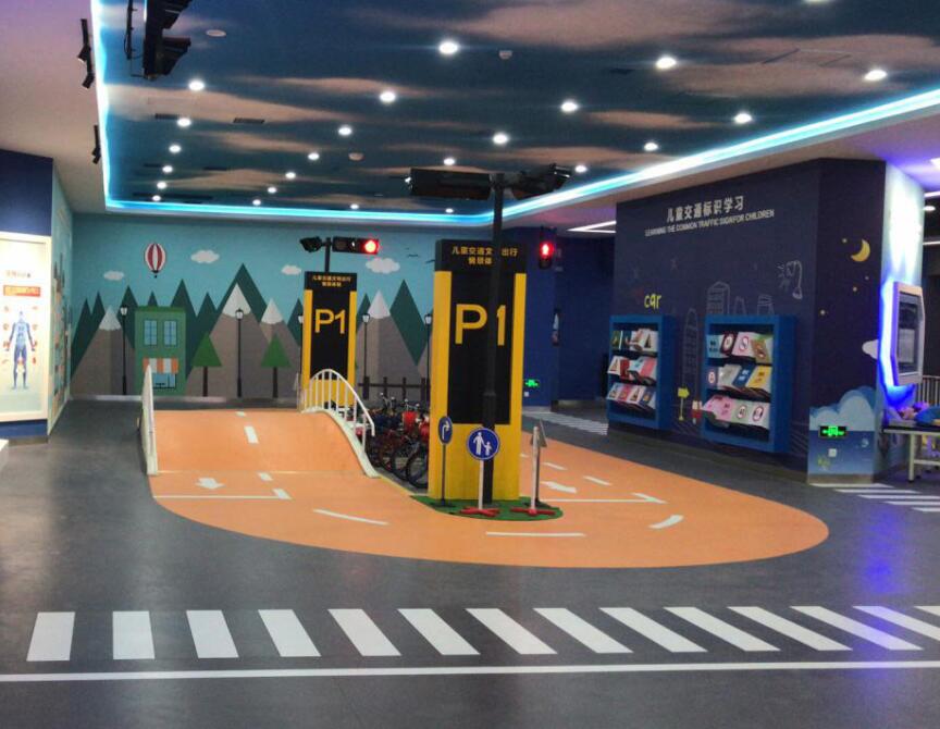 行人該如何避免交通事故,vr交通安全科普體驗館來教你