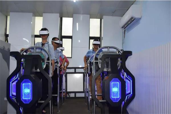 地震臺(tái)風(fēng)科普體驗(yàn)館適合孩子老人嗎?