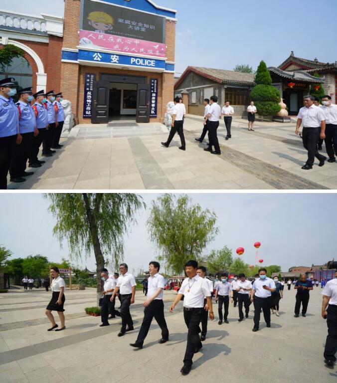 揭牌儀式后，活動人員參觀應急管理科教體驗基地